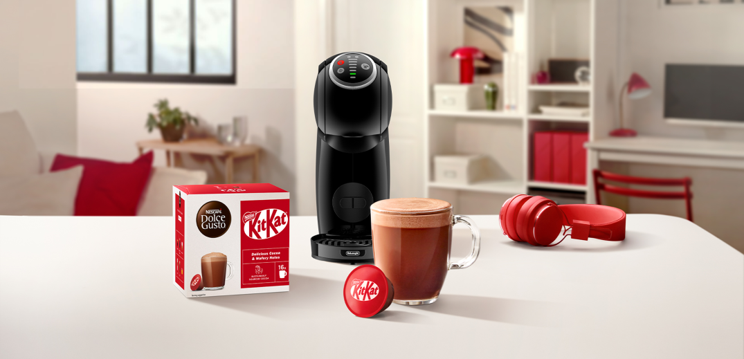 coffee machine with kitkat hot chocolate