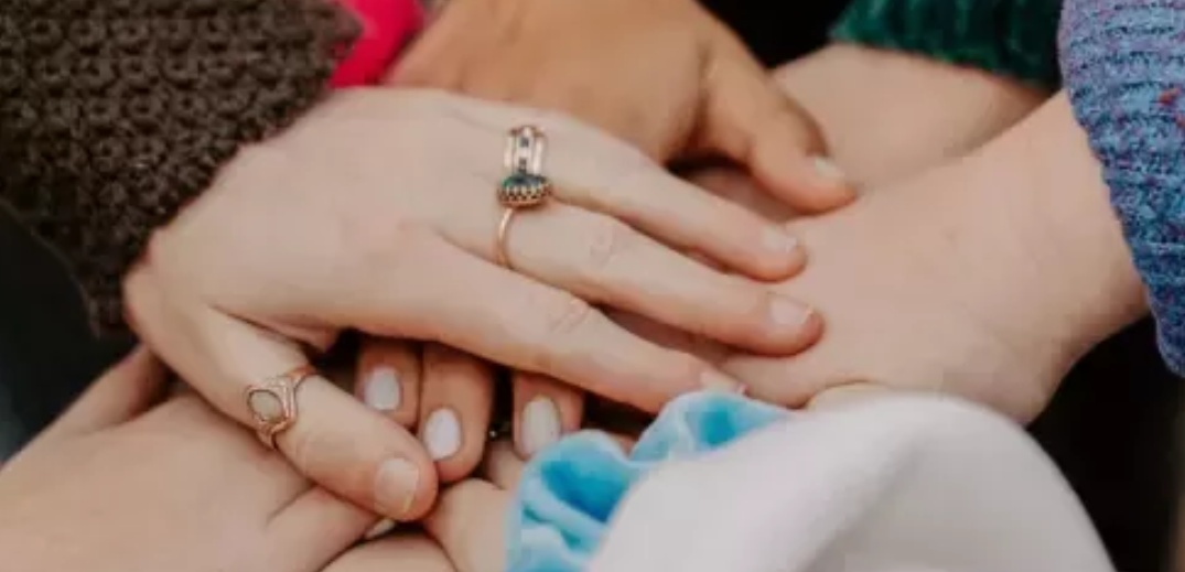 hands