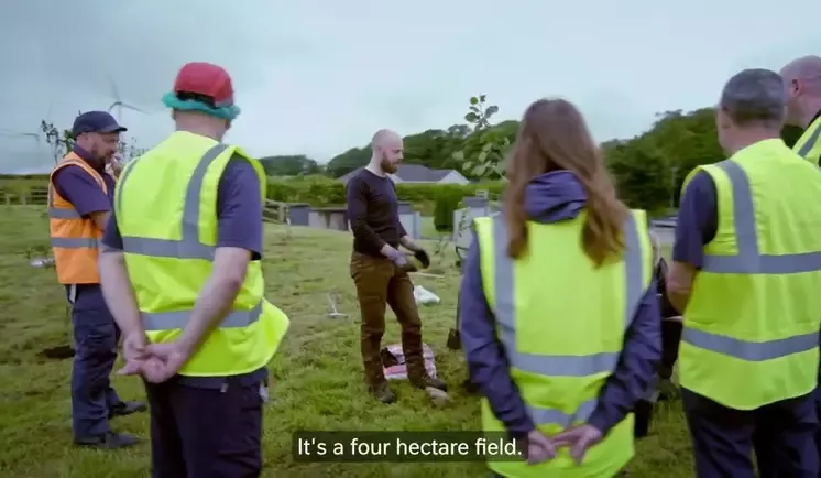Celebrating Nestlé's water heroes > Component